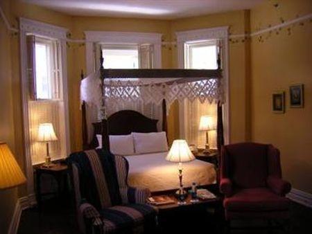 Bed and Breakfast Frederick House Staunton Habitación foto
